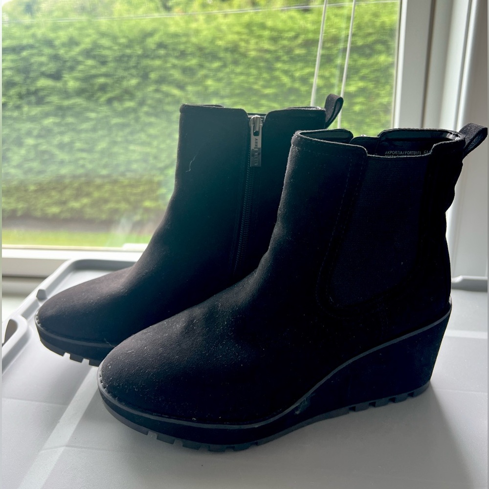 Anne Klein booties - size 6